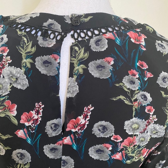 🏷 LULUS Floral print dress - Picture 8 of 10